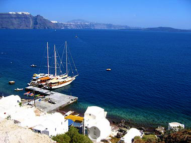 Santorini Armeni Beach