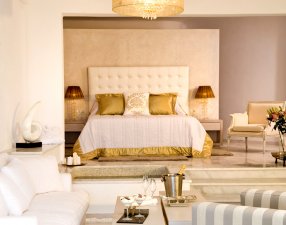 Andromeda Gold Suites