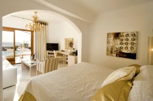 Andromeda Gold Suites