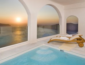 Andromeda Gold Suites