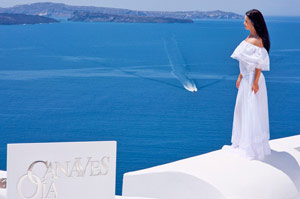 Santorini Gay friendly hotel - Canaves Oia