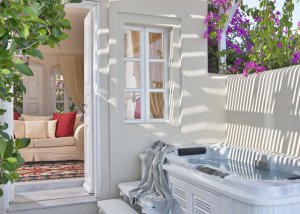 Canaves Suites