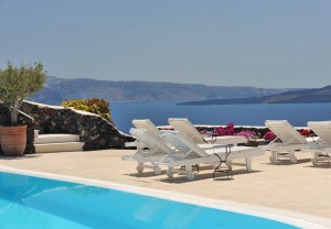 Canaves Suites