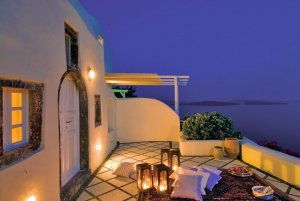 Canaves Suites