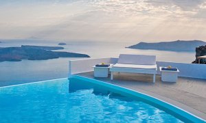 Santorini Gay friendly hotel - Chromata Apartments