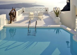 Santorini Gay friendly hotel - On The Rocks