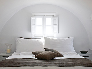 Aenaon Hotel Cave Bedroom