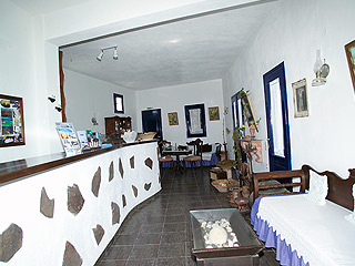 Agnadi Villa Foinikia Santorini Island