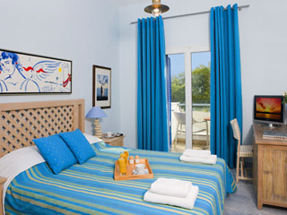Alesahne Beach Hotel Kamari Santorini Bedroom