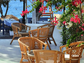 Alesahne Beach Hotel Kamari Santorini Veranda