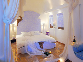 Astarte Honeymoon Suites Romantic Bedroom