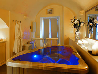 Astra Apartements Santorini Luxury Bath