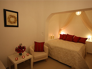 Avianto Santorini Hotel Bedroom