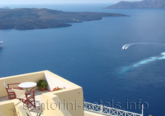 Cori Rigas Apartments Santorini View