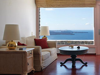 CSKY Hotel Spacious Living Room