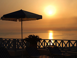 Erato Apartments Santorini Sunset View