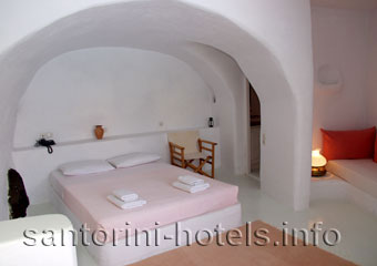 Finikia Hotel Cave Room