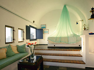 Homeric Poems Hotel In Santorini