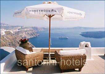 Honeymoon Petra Santorini View