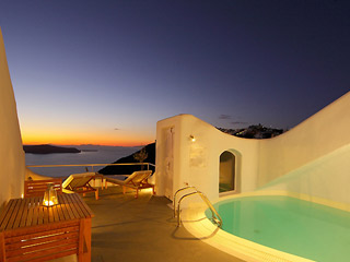 Ikastikies Suites Santorini Spilia Pool