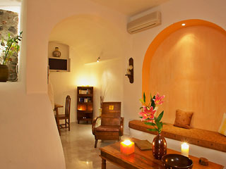 Iliovasilema Hotel Santorini Suite