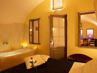 Iliovasilema Superior Suite Bedroom