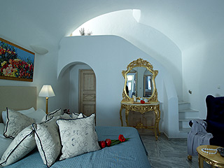 Kallisto Hotel Guestroom Bedroom