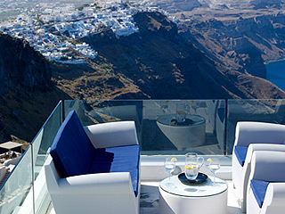 Kallisto Hotel Outdoor Lounge