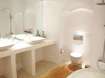 Kirini Hotel Bathroom