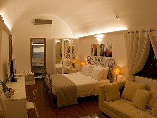 La Mer Guestroom