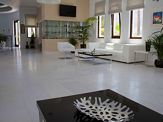 La Mer Lounge