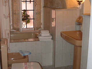Lampetia Villas Bathroom