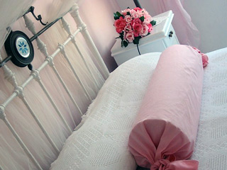 Lampetia Villas Bed