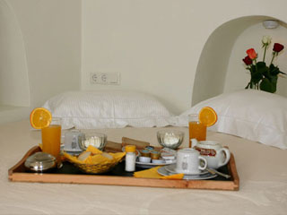 Nefeles Suites In Santorini