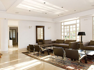 Nine Muses Hotel Lounge Bar