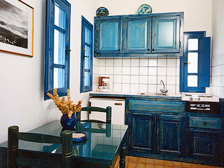 Oias Sunset Apartments Kitchen 