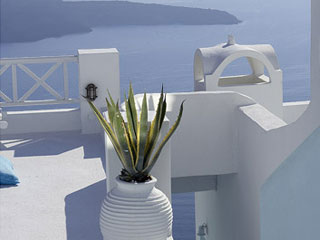 On The Rocks Santorini Hotel