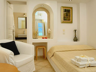Regina Mare Villas Guestroom