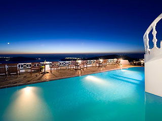 Regina Mare Villas Pool At Night