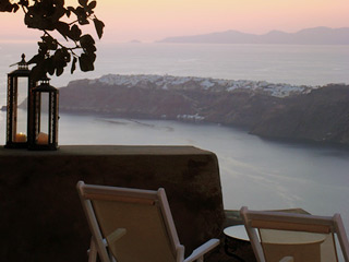 Remezzo Honeymoon Suite Caldera View