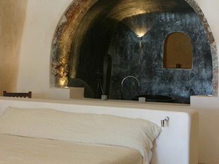 Remezzo Villas Santorini Honeymoon_suite