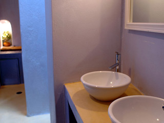 Remezzo Villas Senior Suite Bathroom