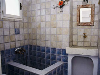 Santorinis Balcony Hotel Bathroom