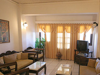 Sunrise Hotel Santorini Tv Room