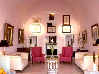 Tsitouras House Of Portraits Sitting Area
