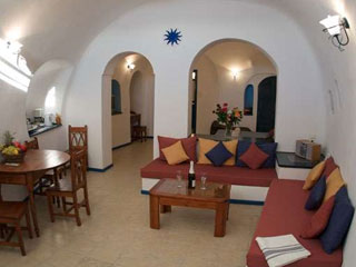Vallas Apartments Living Room