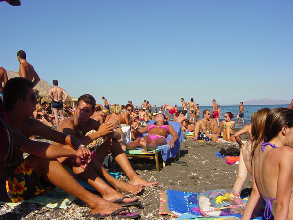 santorini perivolos beach
