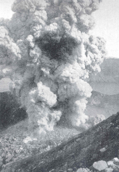 santorini volcano eruptions 1939