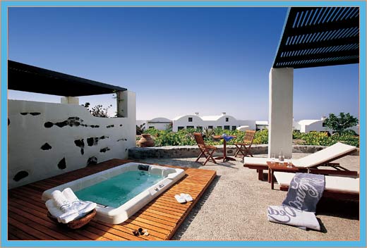 hotel vedema santorini