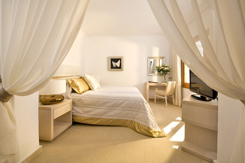 Andromeda Gold Suites